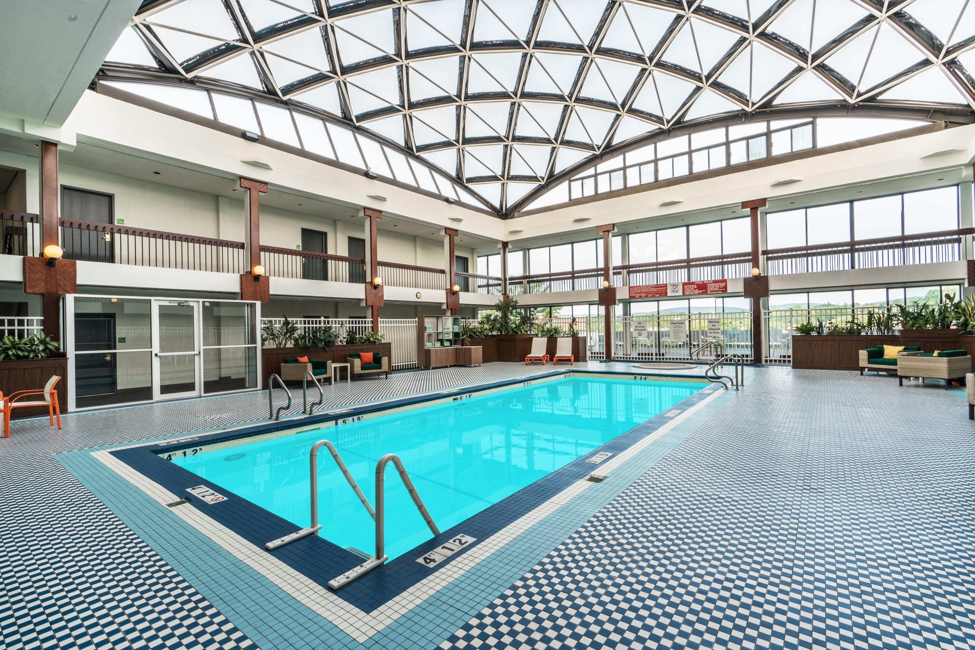 Holiday Inn & Suites Pittsfield-Berkshires By Ihg Экстерьер фото