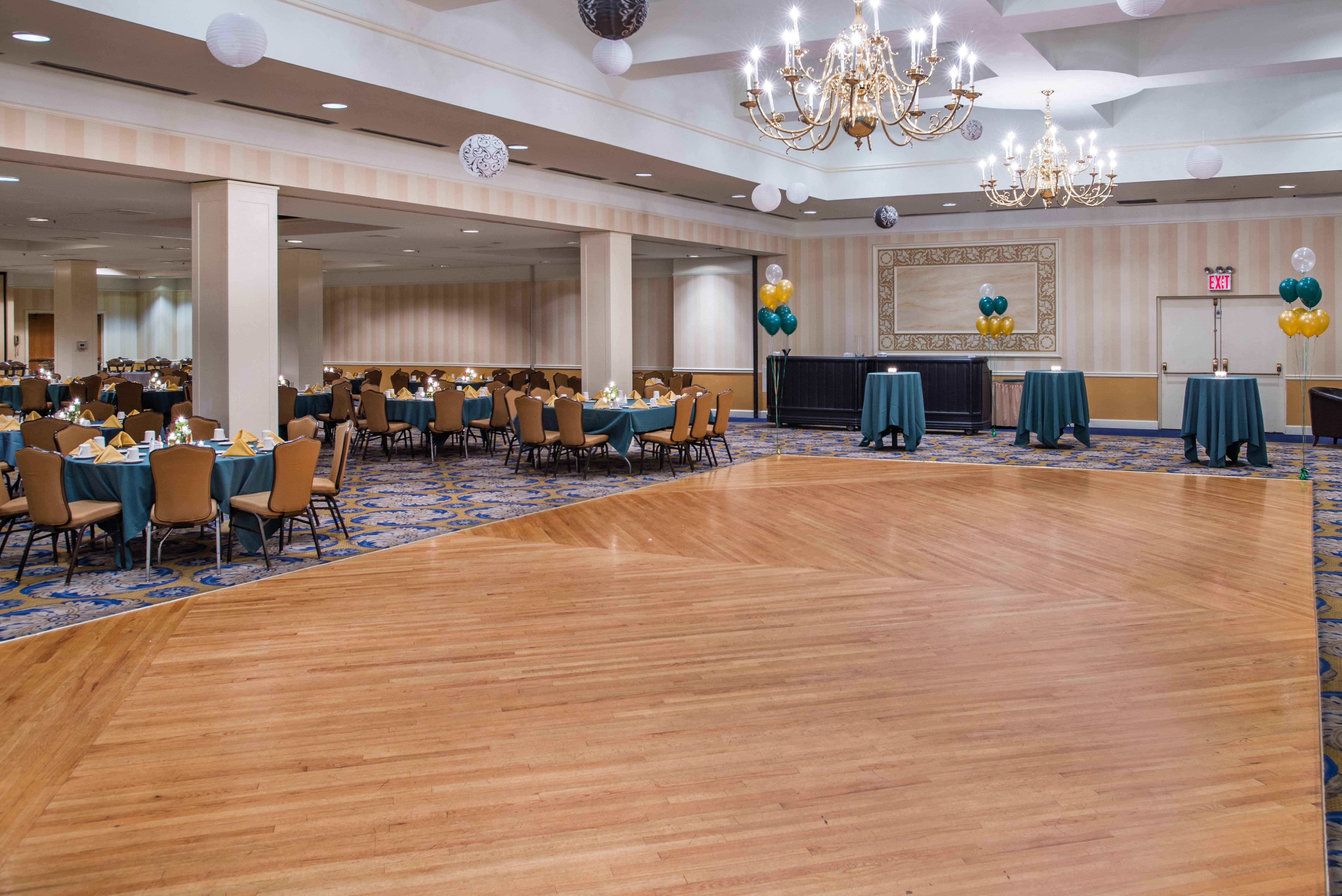 Holiday Inn & Suites Pittsfield-Berkshires By Ihg Экстерьер фото